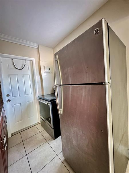 Building Photo - 729 NW 17th Ave