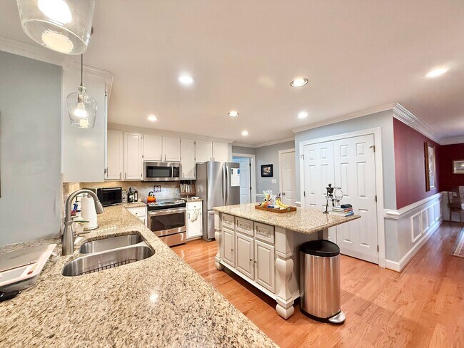 Building Photo - Luxurious 4BD, 3.5BA North Raleigh Home with a Heated Four Seasons Room, Large Bonus Space, and F...