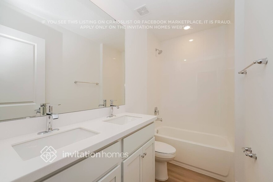 Building Photo - 5 Whitman Pl
