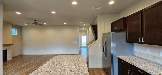 Building Photo - Spacious Bremerton Two-Story