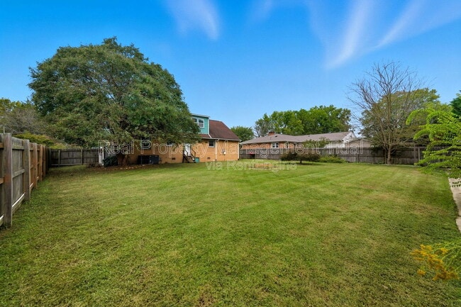 Building Photo - 41 Wendfield Cir