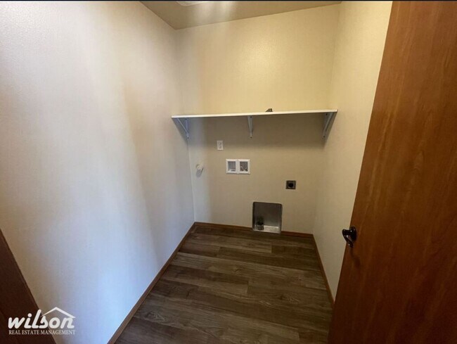 Building Photo - 2902 Willow St