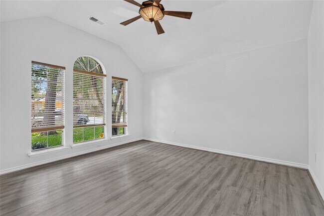 Building Photo - 7206 Glen Rosa Dr