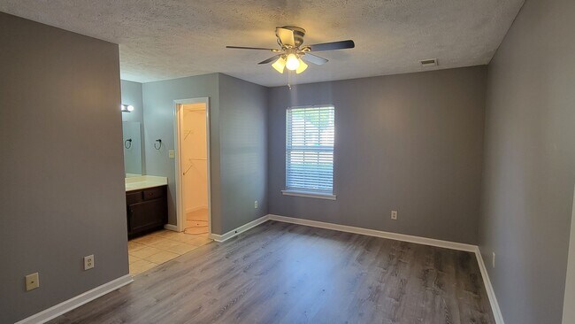 Building Photo - Garden Villa Estates