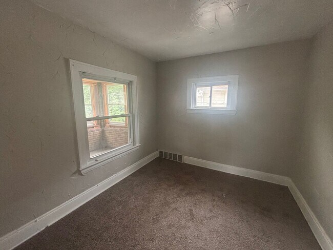 Building Photo - 12114 Soika Ave