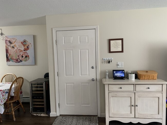 Building Photo - 50 Brookside Dr