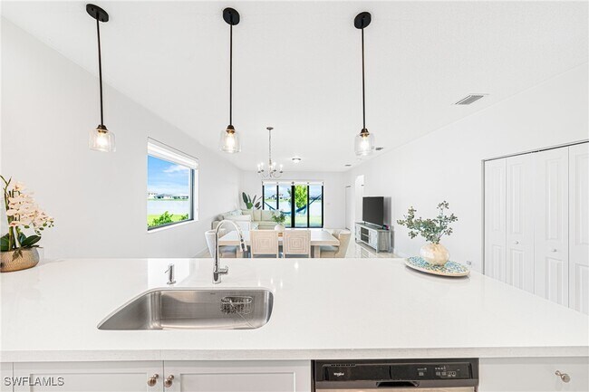 Building Photo - 4951 Brigata Wy