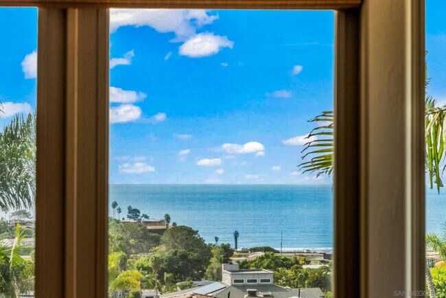 Building Photo - 701 N Granados Ave