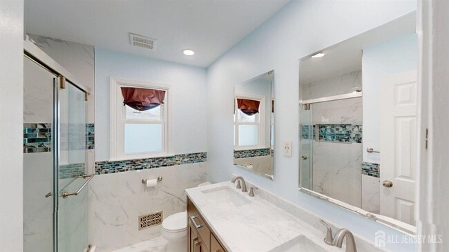 Building Photo - 77 Princess Dr