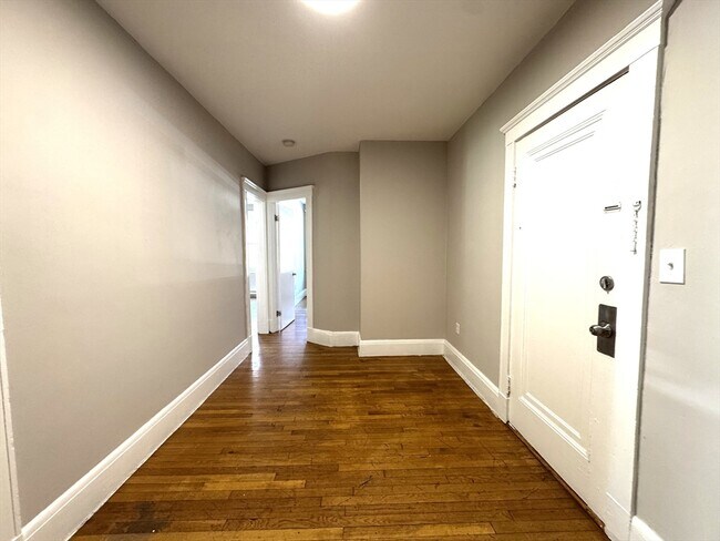 Building Photo - 15 Huss Ct