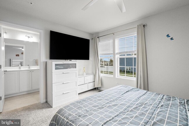 Building Photo - 1901 Graymount Way