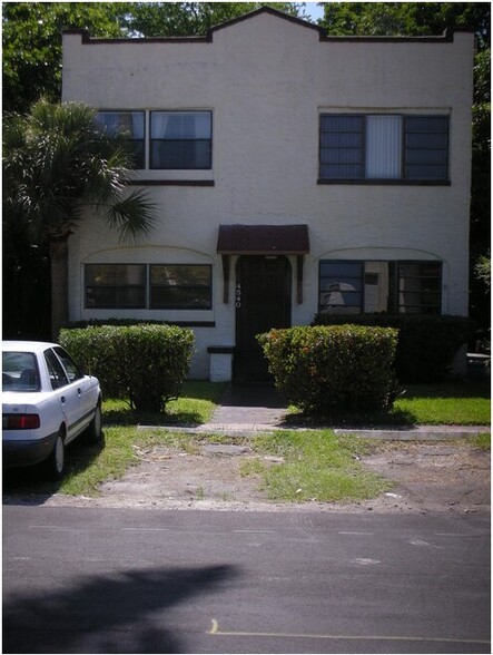 Building Photo - 4540 Royal Palm Ave