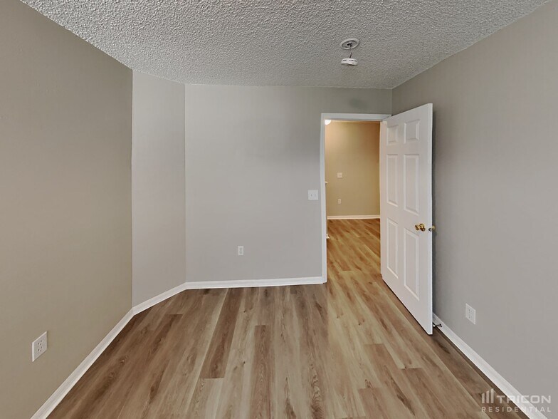 Building Photo - 5421 Dahlia Reserve Dr