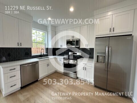 Building Photo - 11229 NE Russell St
