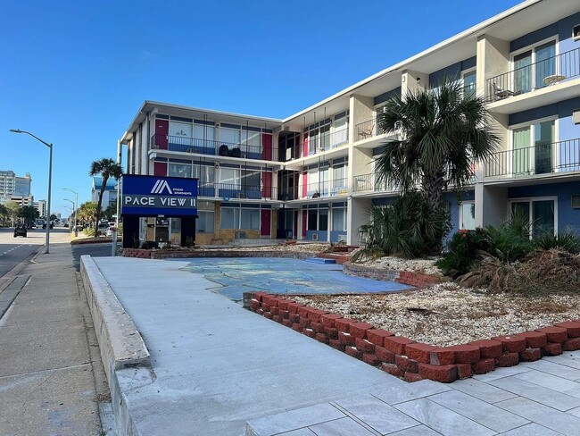 Building Photo - PaceView 2 Apartments