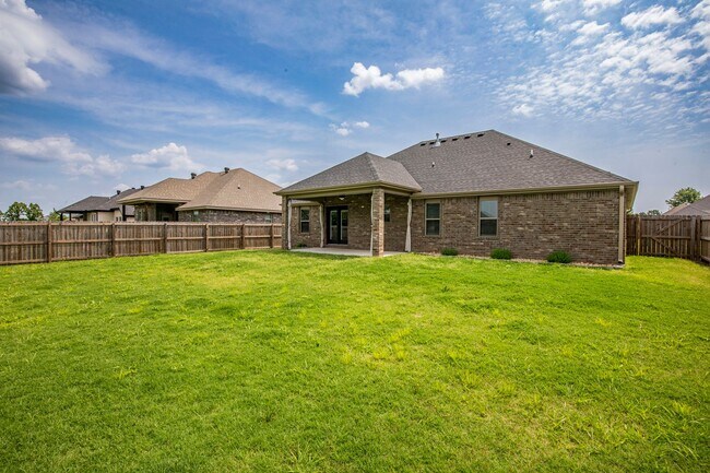 Building Photo - 870 Bob Glen Cir