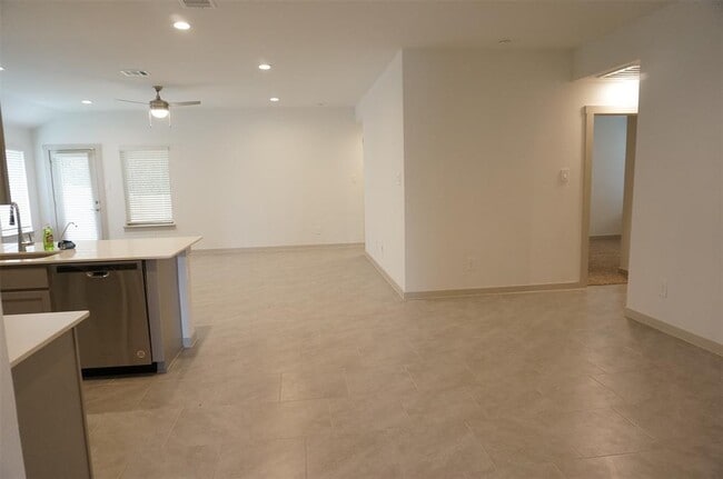 Building Photo - 3966 Canyon Shore Ln