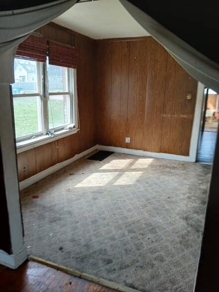 Building Photo - 4931 Plover Ave