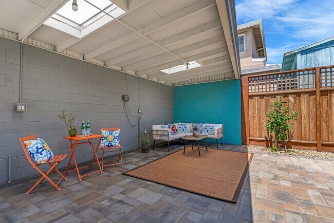 Building Photo - Charming Updated Oakland Home for Lease