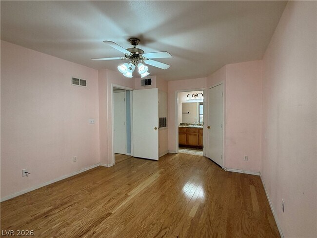 Building Photo - 4555 E Sahara Ave