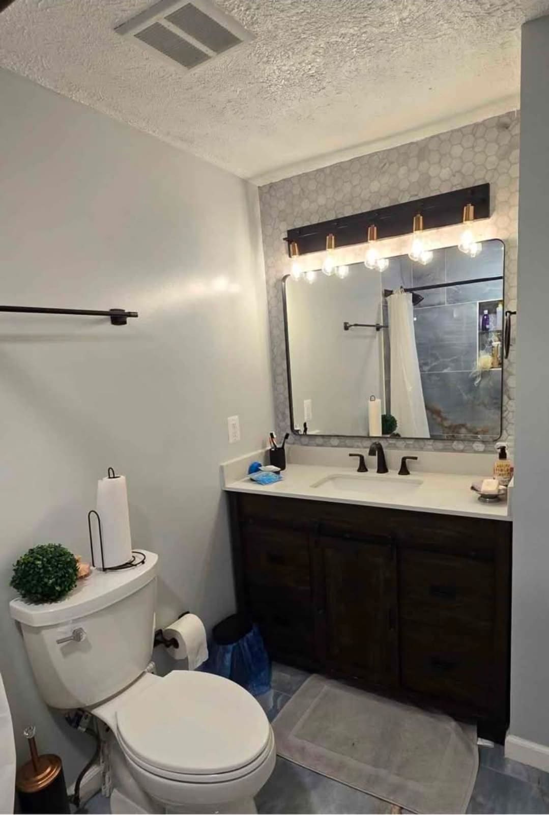 Building Photo - 8499 Rainbow Bridge Ln