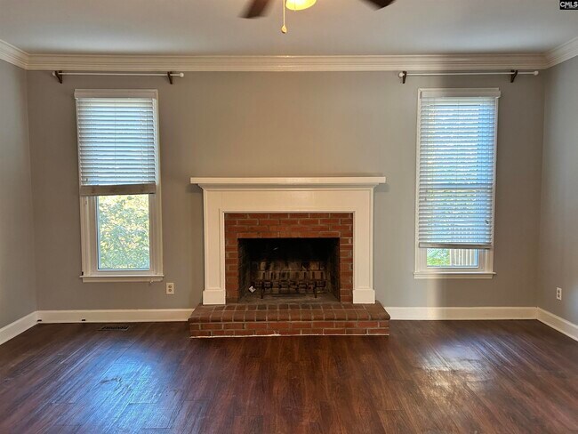 Building Photo - 305 Dean Hall Ln