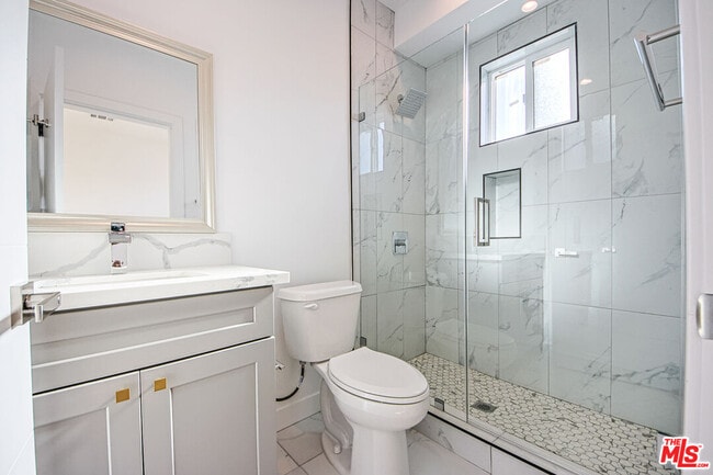 Building Photo - 11443 Hatteras St