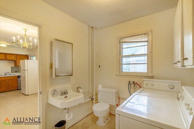 Building Photo - 1533 Pipher Ln