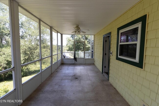 Building Photo - 2084 Allenridge Dr