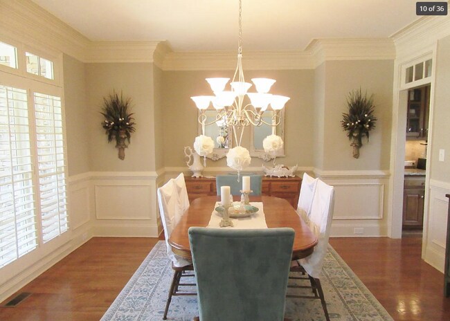 Building Photo - Huge, beautiful custom 4 bedroom house in Oconee!