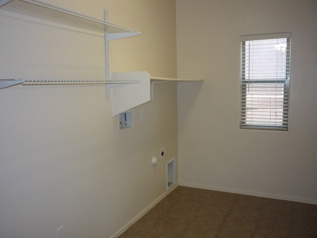 Building Photo - 7626 E Shadybrook Ln