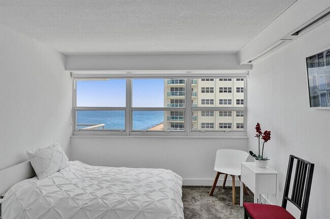 Building Photo - 3430 Galt Ocean Dr
