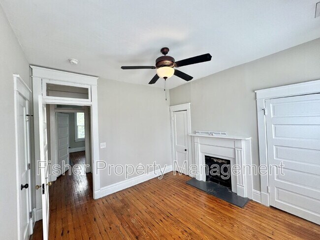 Building Photo - 411 W 26th St