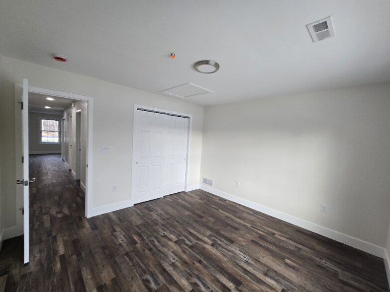 Building Photo - 2194 Central Ave