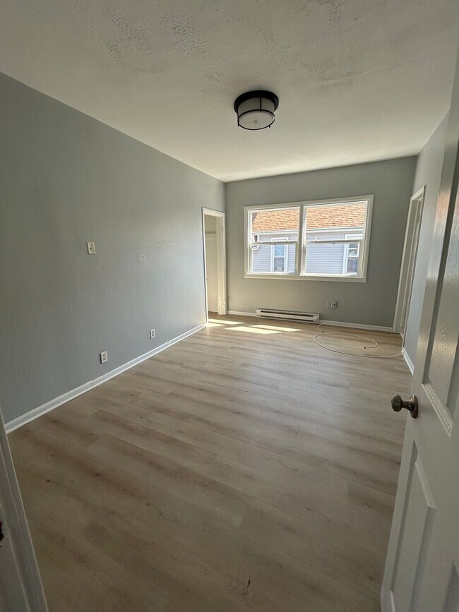 Building Photo - 1510 57th St