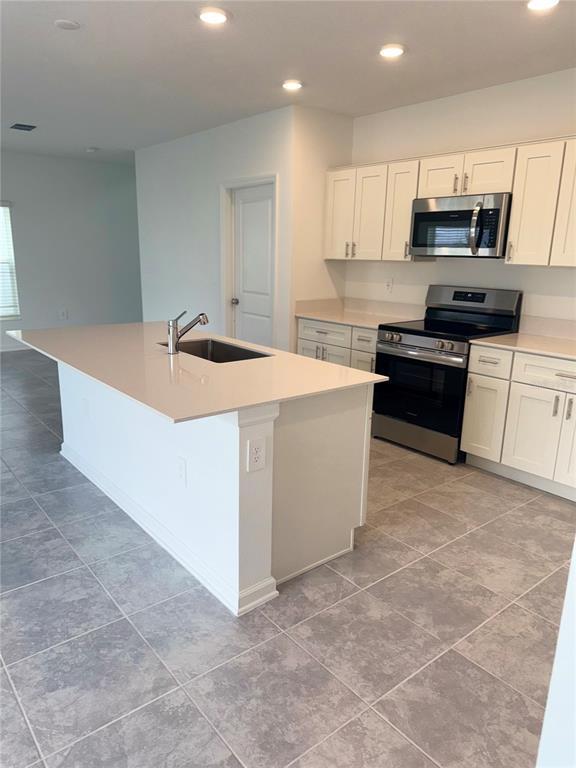 Building Photo - 1326 Deepwater Cir