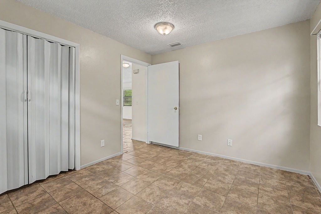 Building Photo - 3080 S Clematis Way