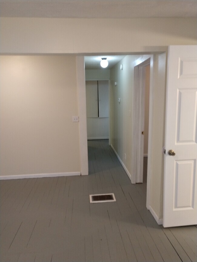 Building Photo - 625 Buckeye St