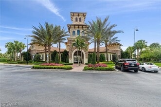 Building Photo - 9264 Shadow Oak Ln