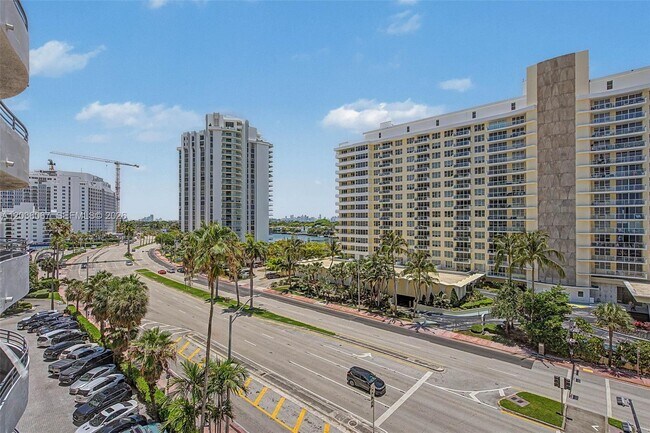 Building Photo - 5555 Collins Ave