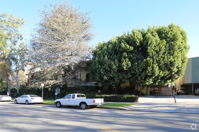 Building Photo - Casa Overlanda Apartments