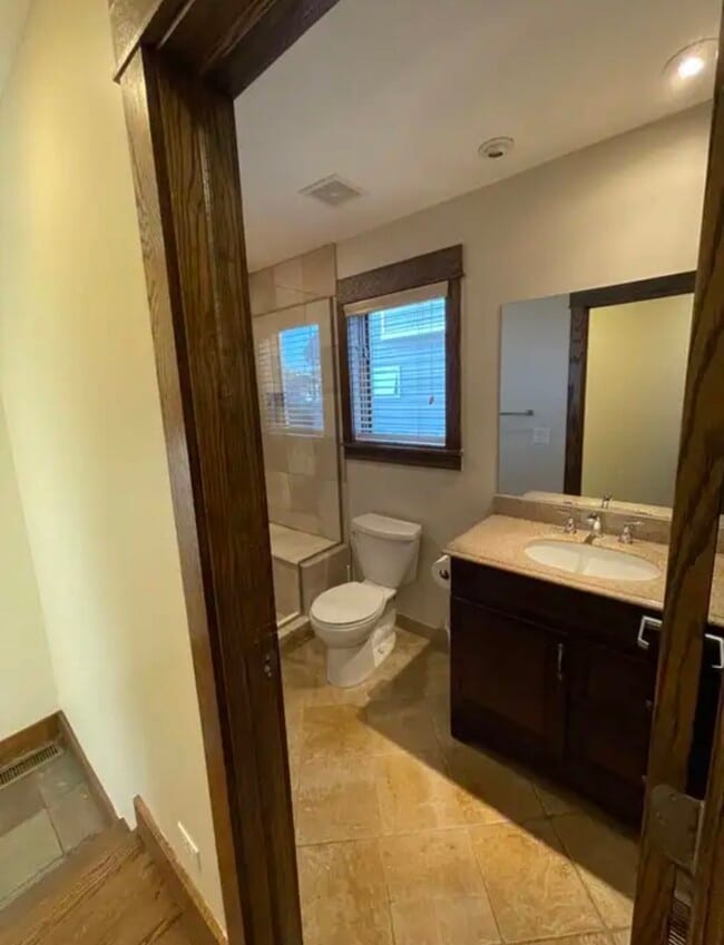 Building Photo - 754 Spring Rd