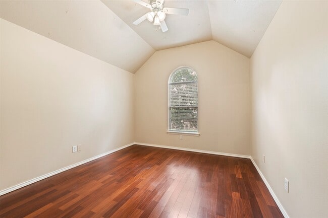 Building Photo - 7218 Broadelm Dr