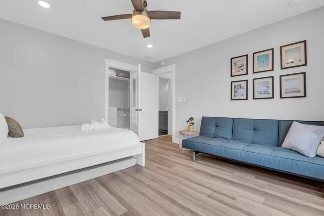 Building Photo - 13 5th Ave