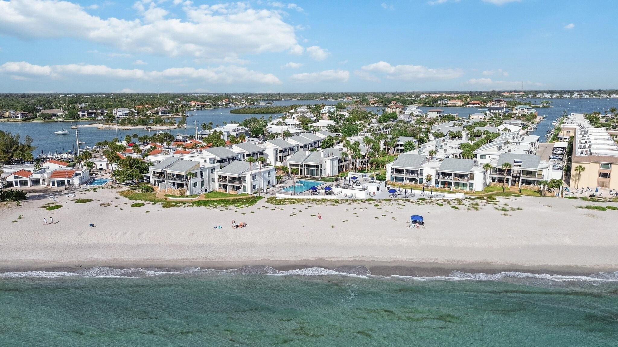 Building Photo - 1555 Tarpon Center Dr
