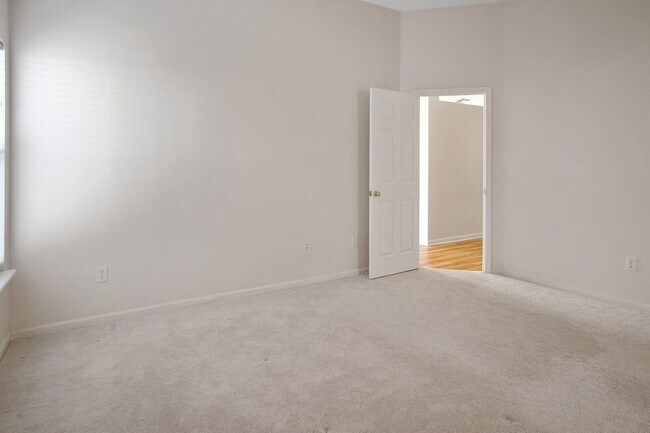 Building Photo - 1200 Woodchurch Ln