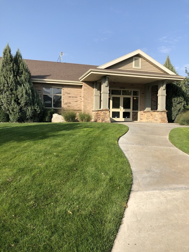 Primary Photo - 3314 S Ridge Rd