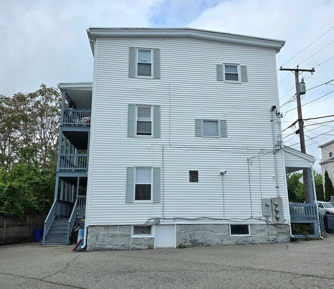 Building Photo - 503 South St