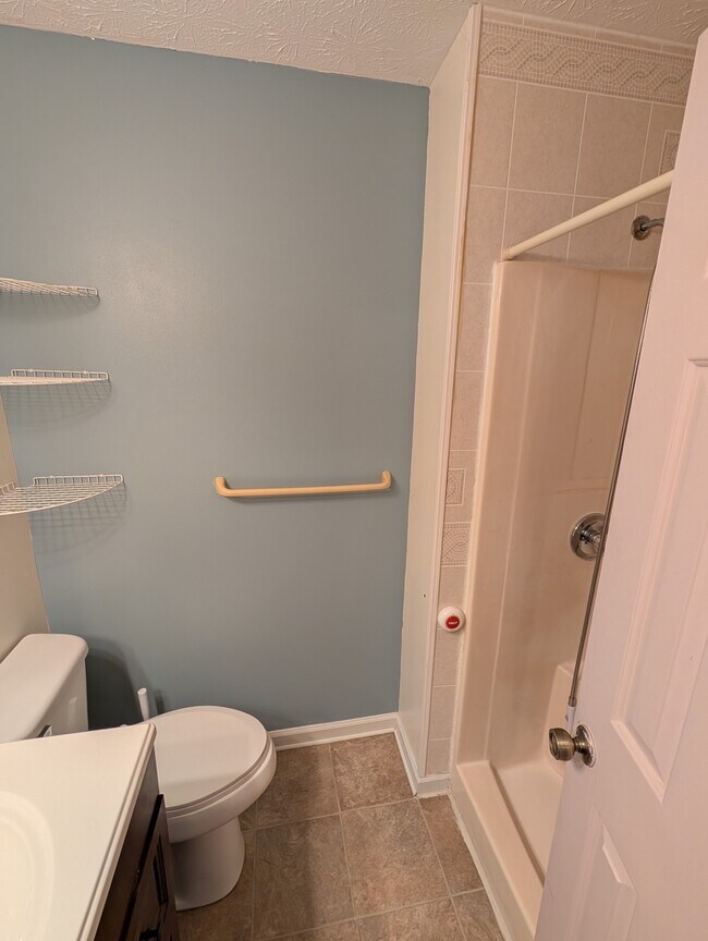 Building Photo - 693 Trails Ln