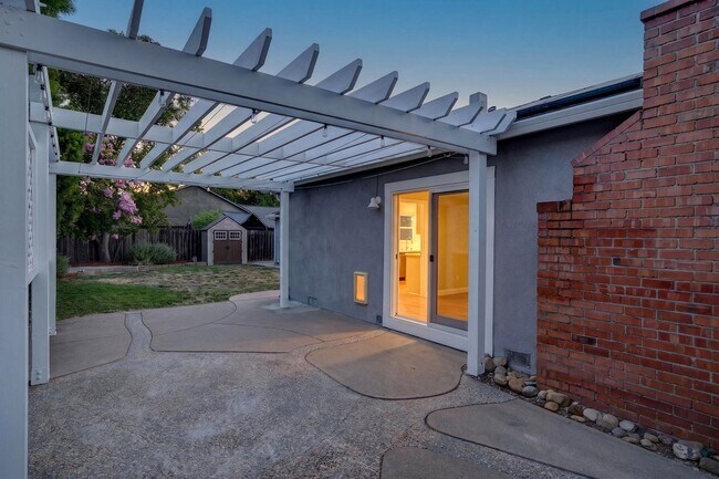 Building Photo - Rare Walnut Creek Rental! Single-Story Home with NEM 2 Solar, Spacious Yard & Premium Finishes!!